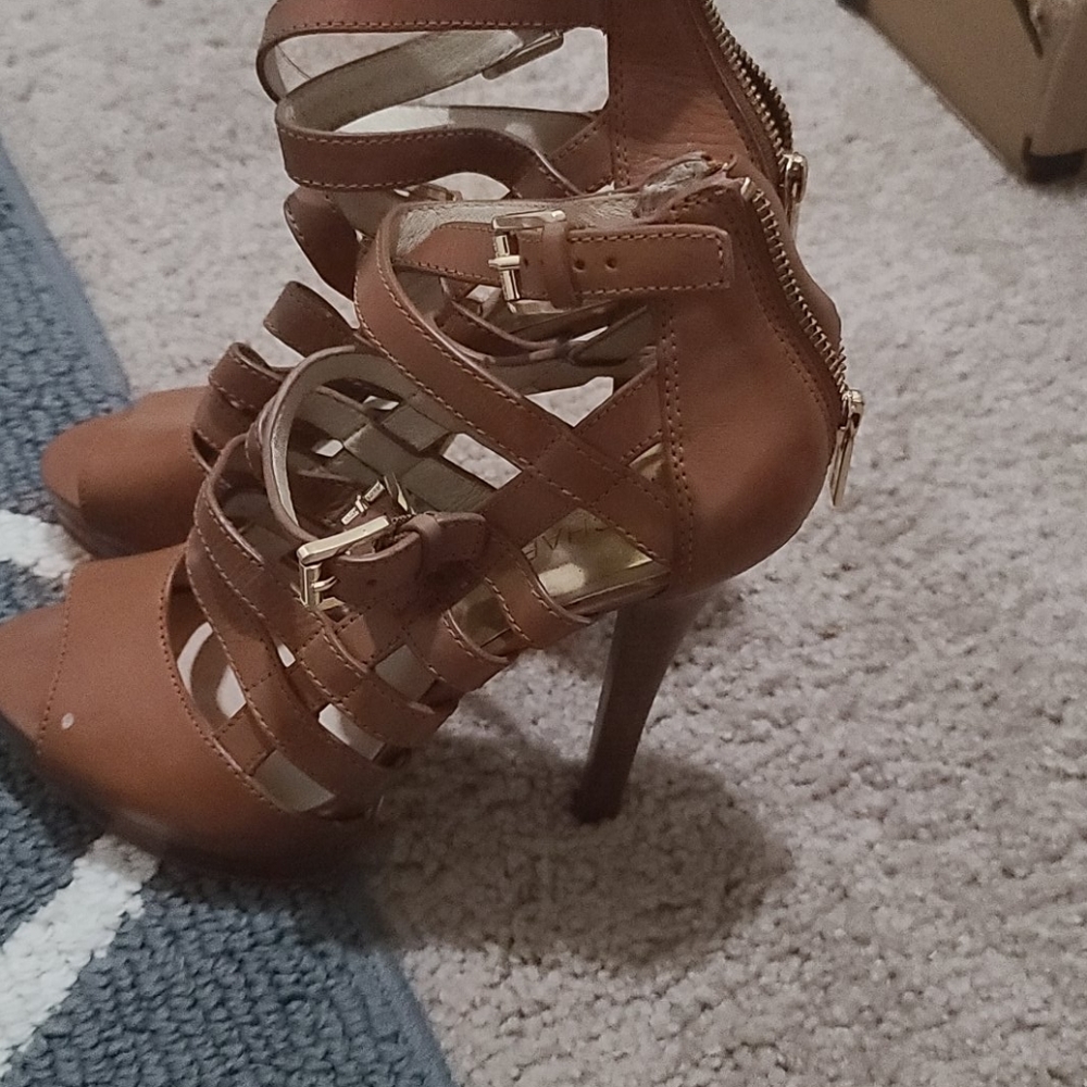 Shoes - Picture 2 of 3